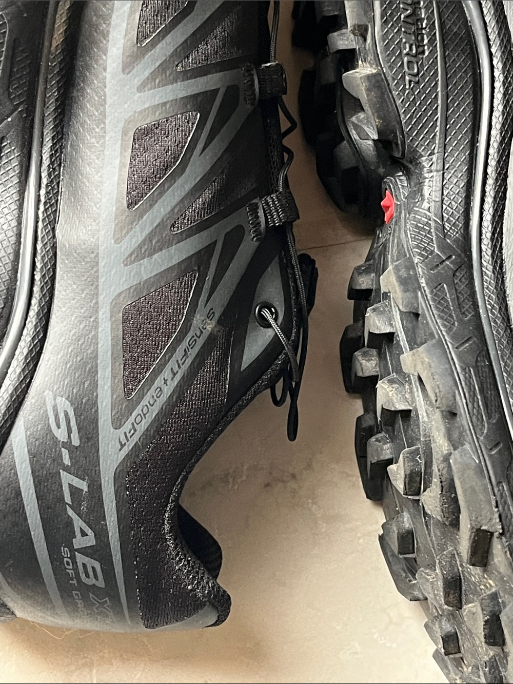 Gender Inclusive XT-6 Sneaker
Salomon Black Trail Sneakers Size Women 7 Men 6 - Picture 7 of 11